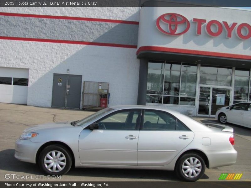 Lunar Mist Metallic / Gray 2005 Toyota Camry LE