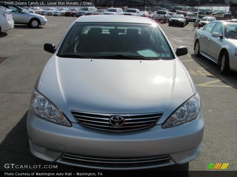 Lunar Mist Metallic / Gray 2005 Toyota Camry LE