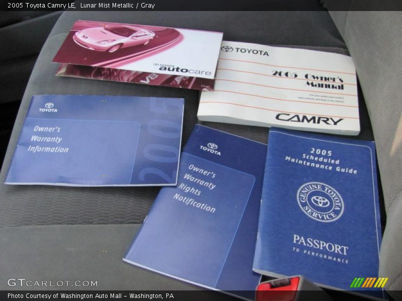 Lunar Mist Metallic / Gray 2005 Toyota Camry LE