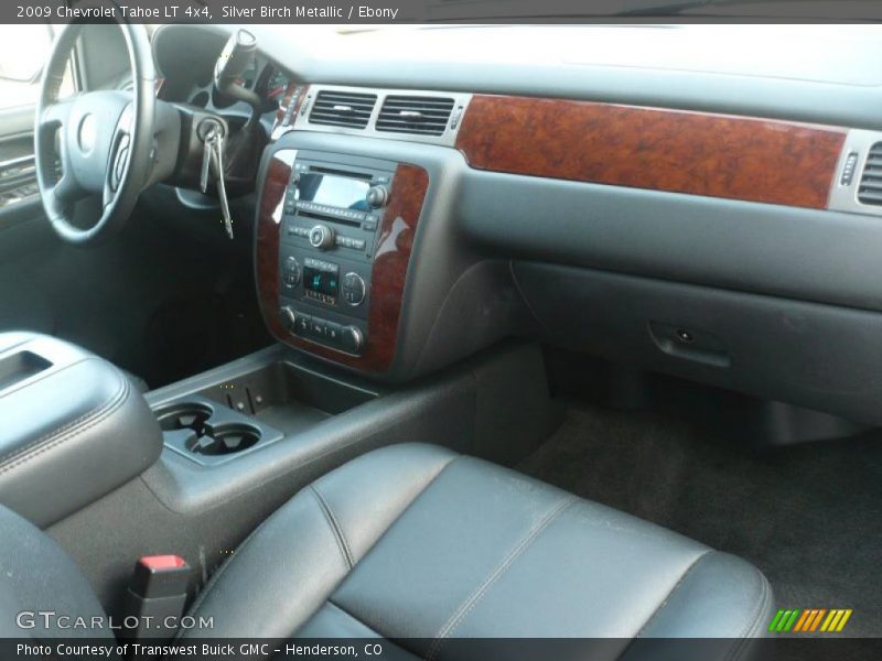 Silver Birch Metallic / Ebony 2009 Chevrolet Tahoe LT 4x4