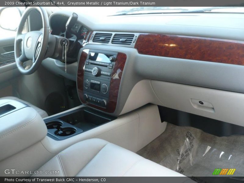 Greystone Metallic / Light Titanium/Dark Titanium 2009 Chevrolet Suburban LT 4x4