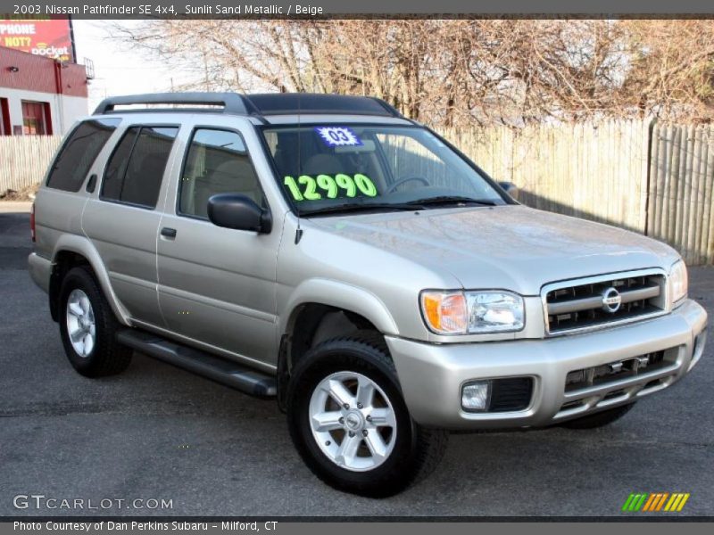 Sunlit Sand Metallic / Beige 2003 Nissan Pathfinder SE 4x4