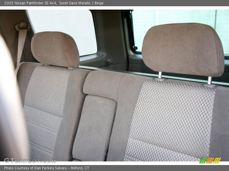 Sunlit Sand Metallic / Beige 2003 Nissan Pathfinder SE 4x4