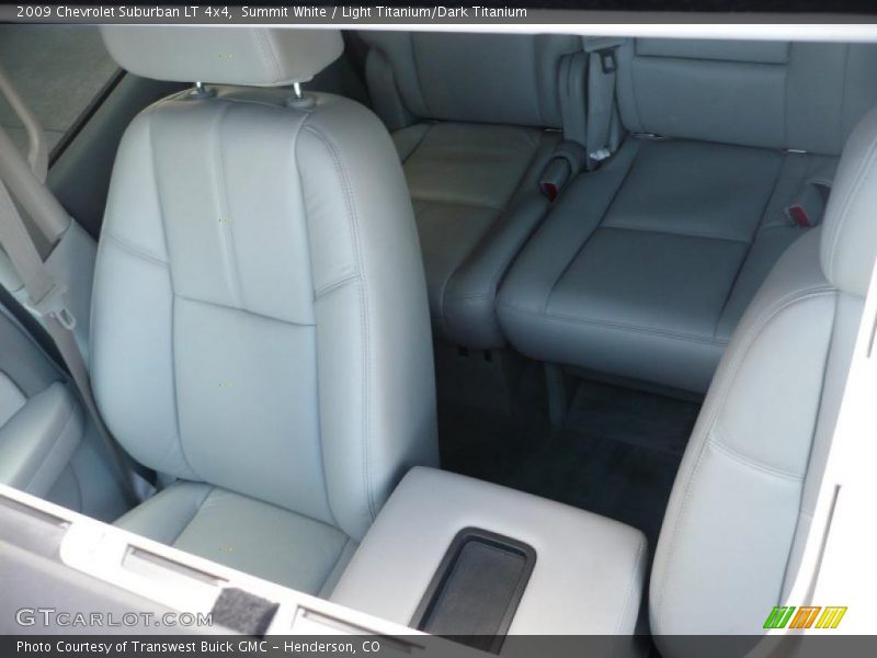 Summit White / Light Titanium/Dark Titanium 2009 Chevrolet Suburban LT 4x4