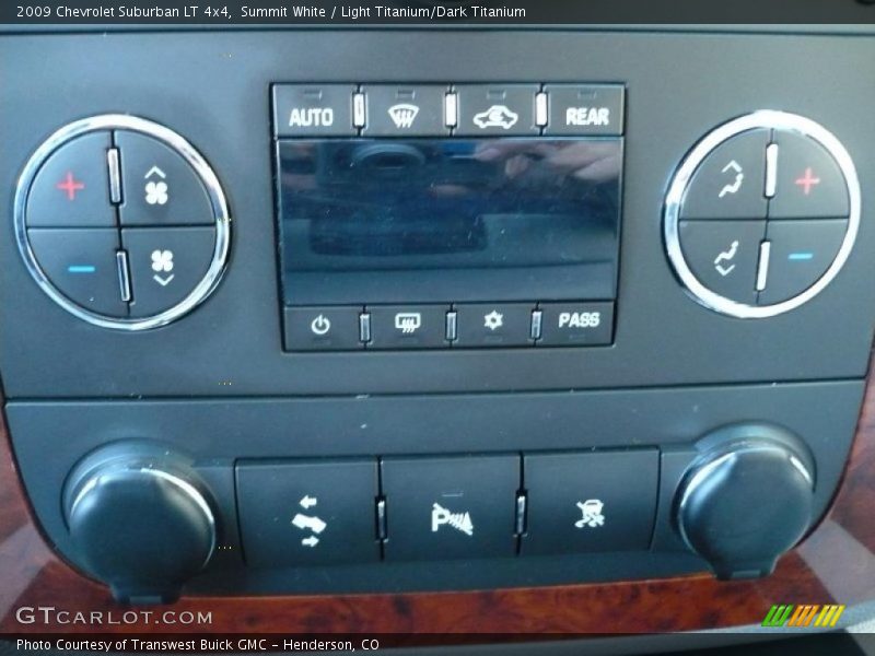 Summit White / Light Titanium/Dark Titanium 2009 Chevrolet Suburban LT 4x4