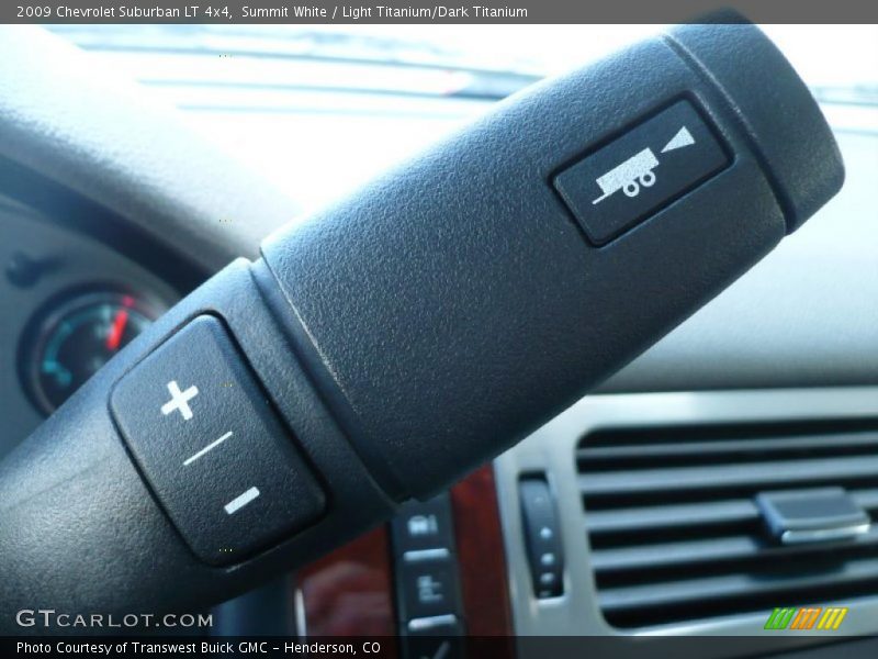 Summit White / Light Titanium/Dark Titanium 2009 Chevrolet Suburban LT 4x4