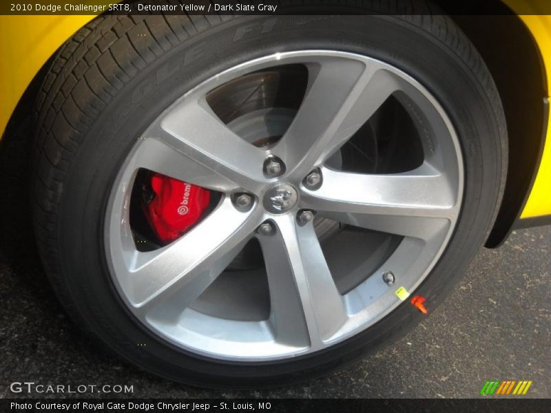 Detonator Yellow / Dark Slate Gray 2010 Dodge Challenger SRT8