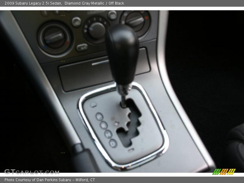 Diamond Gray Metallic / Off Black 2009 Subaru Legacy 2.5i Sedan