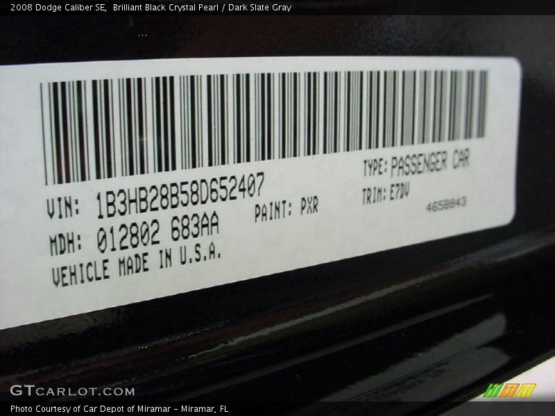 Brilliant Black Crystal Pearl / Dark Slate Gray 2008 Dodge Caliber SE