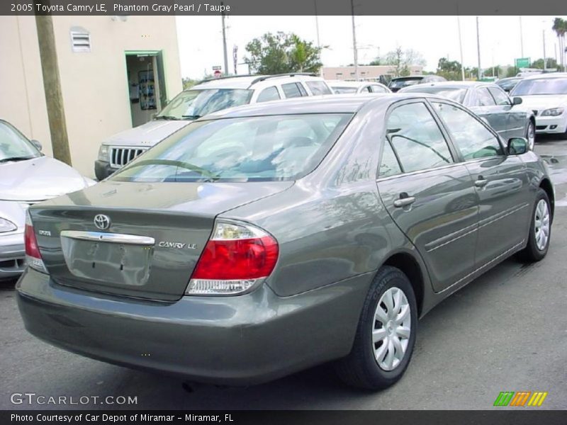 Phantom Gray Pearl / Taupe 2005 Toyota Camry LE