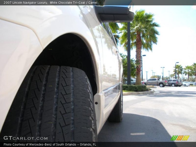 White Chocolate Tri-Coat / Camel 2007 Lincoln Navigator Luxury