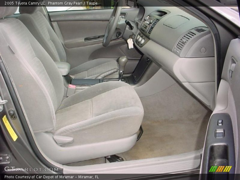 Phantom Gray Pearl / Taupe 2005 Toyota Camry LE
