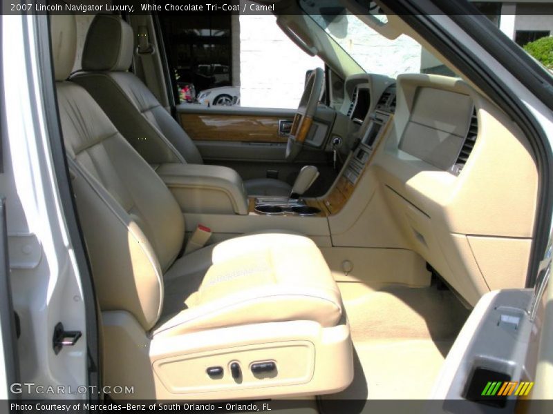 White Chocolate Tri-Coat / Camel 2007 Lincoln Navigator Luxury