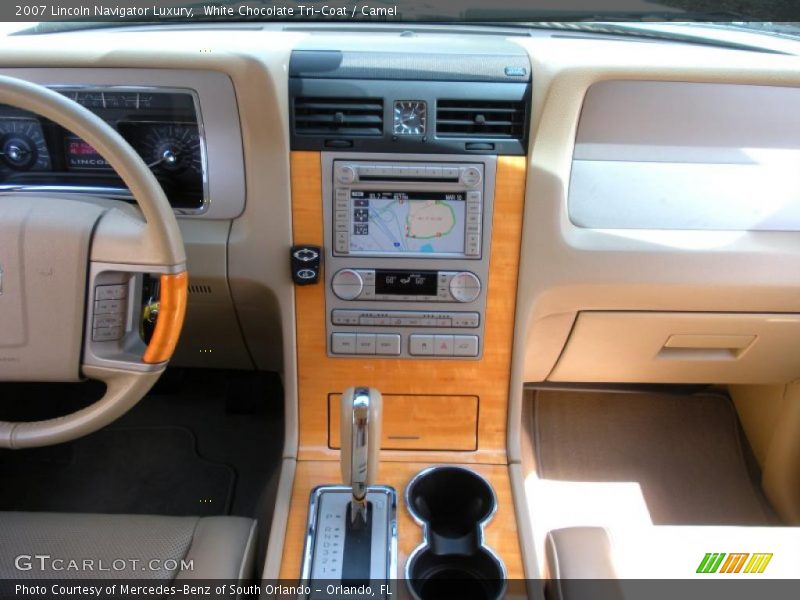 White Chocolate Tri-Coat / Camel 2007 Lincoln Navigator Luxury