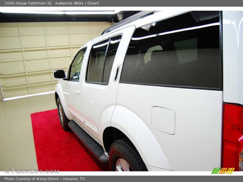 Avalanche White / Desert 2006 Nissan Pathfinder SE