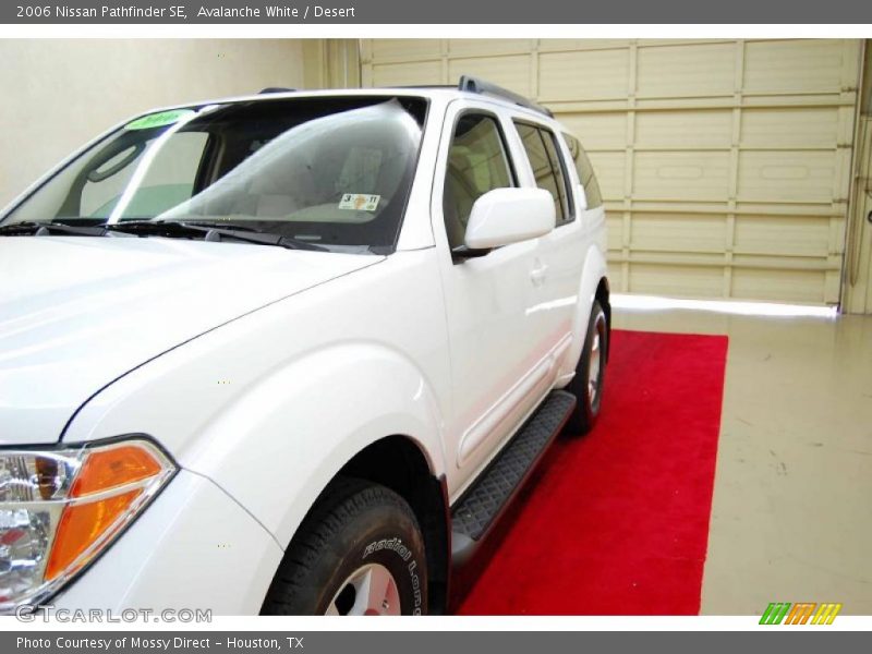 Avalanche White / Desert 2006 Nissan Pathfinder SE