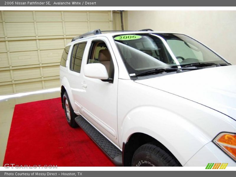 Avalanche White / Desert 2006 Nissan Pathfinder SE