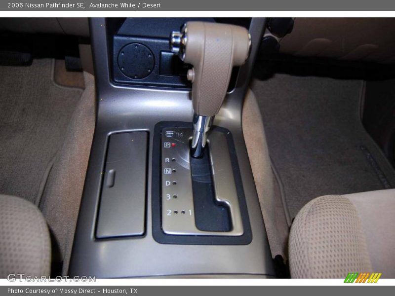 Avalanche White / Desert 2006 Nissan Pathfinder SE