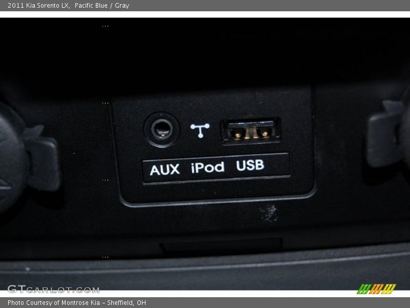 Pacific Blue / Gray 2011 Kia Sorento LX