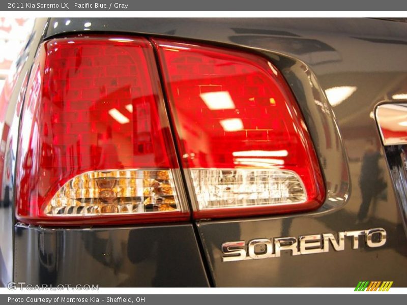 Pacific Blue / Gray 2011 Kia Sorento LX
