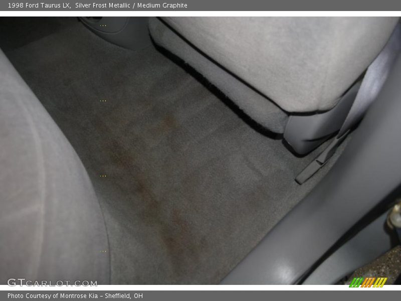 Silver Frost Metallic / Medium Graphite 1998 Ford Taurus LX