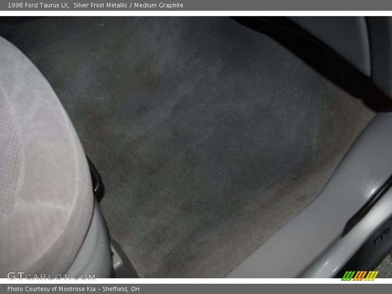 Silver Frost Metallic / Medium Graphite 1998 Ford Taurus LX