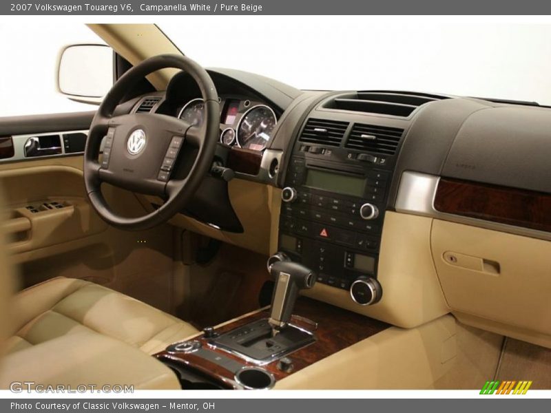 Campanella White / Pure Beige 2007 Volkswagen Touareg V6