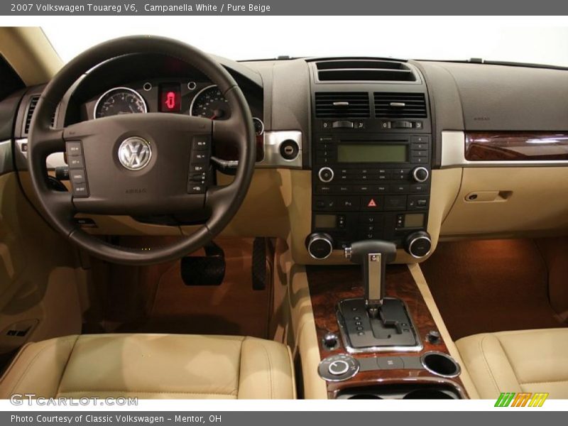 Campanella White / Pure Beige 2007 Volkswagen Touareg V6