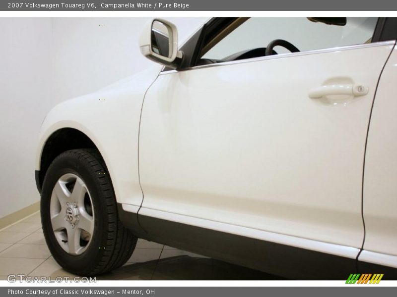 Campanella White / Pure Beige 2007 Volkswagen Touareg V6