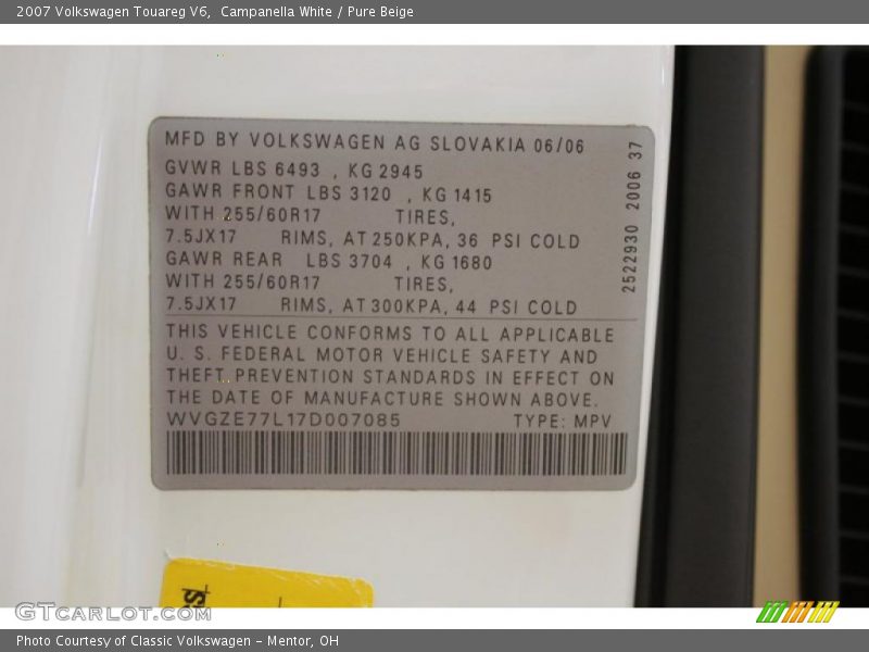 Campanella White / Pure Beige 2007 Volkswagen Touareg V6