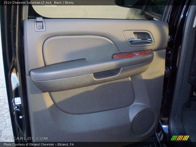 Black / Ebony 2010 Chevrolet Suburban LT 4x4