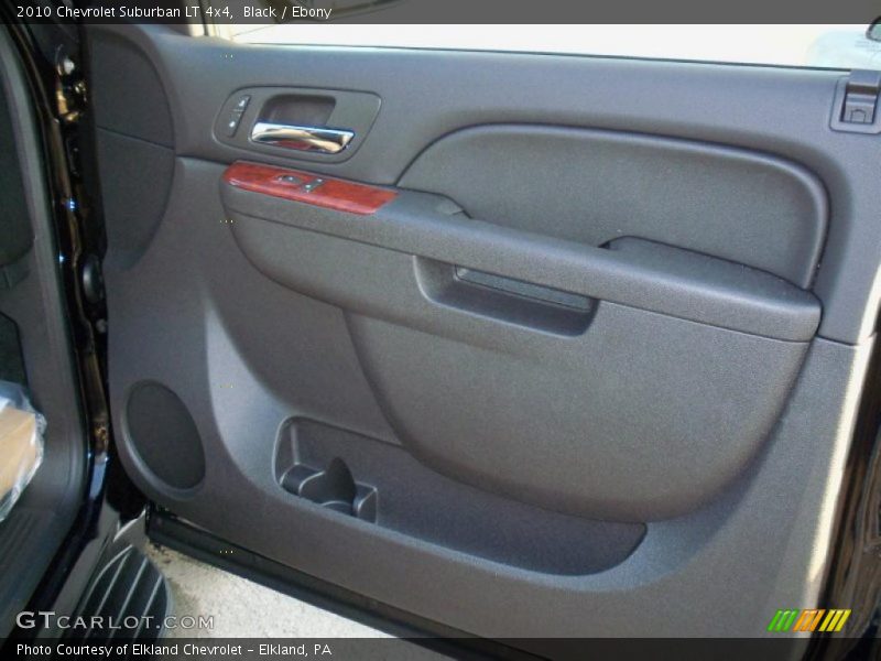 Black / Ebony 2010 Chevrolet Suburban LT 4x4