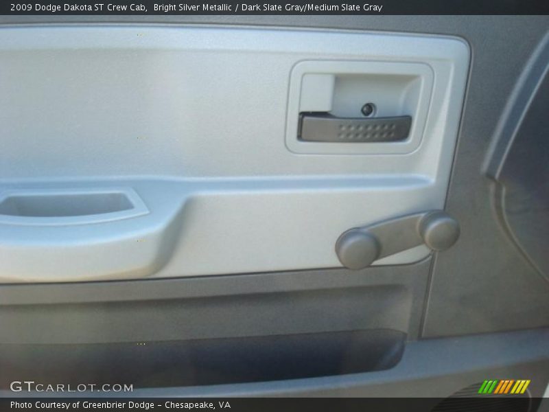 Bright Silver Metallic / Dark Slate Gray/Medium Slate Gray 2009 Dodge Dakota ST Crew Cab