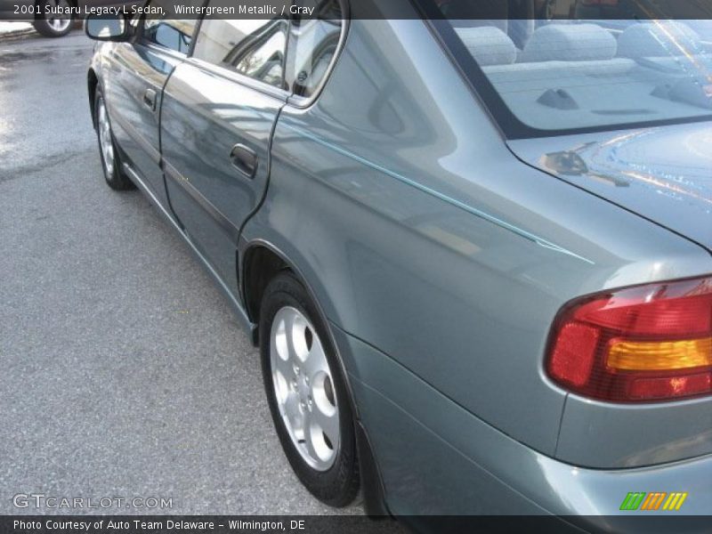 Wintergreen Metallic / Gray 2001 Subaru Legacy L Sedan