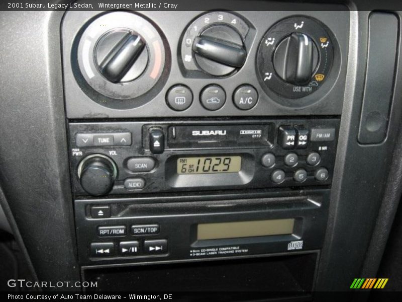 Wintergreen Metallic / Gray 2001 Subaru Legacy L Sedan