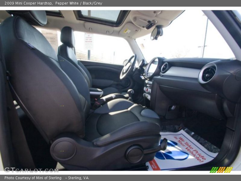 Pepper White / Black/Grey 2009 Mini Cooper Hardtop
