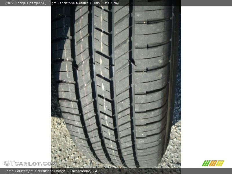 Light Sandstone Metallic / Dark Slate Gray 2009 Dodge Charger SE