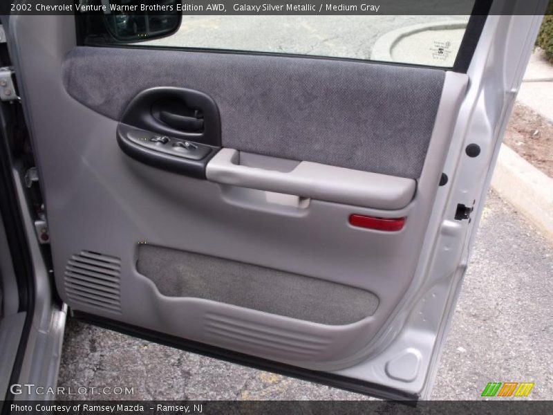 Galaxy Silver Metallic / Medium Gray 2002 Chevrolet Venture Warner Brothers Edition AWD