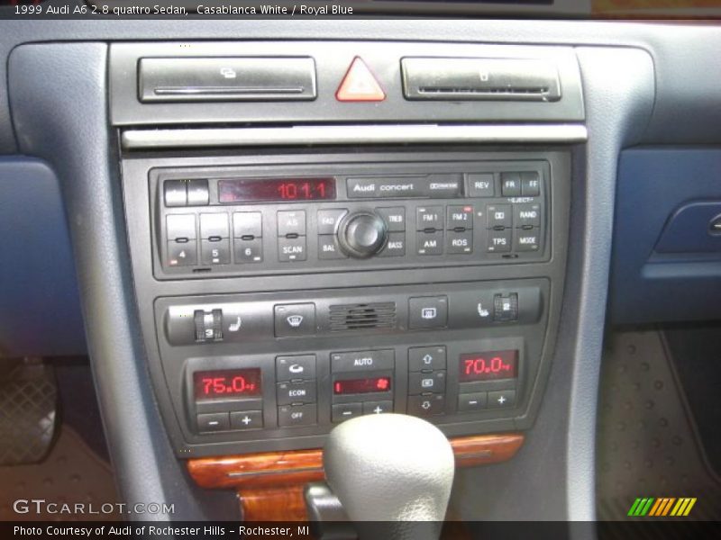 Casablanca White / Royal Blue 1999 Audi A6 2.8 quattro Sedan