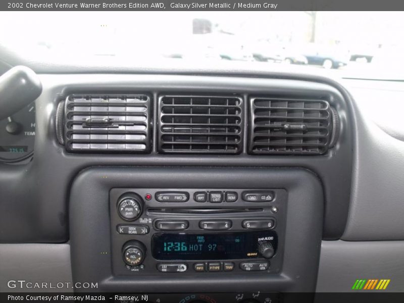 Galaxy Silver Metallic / Medium Gray 2002 Chevrolet Venture Warner Brothers Edition AWD