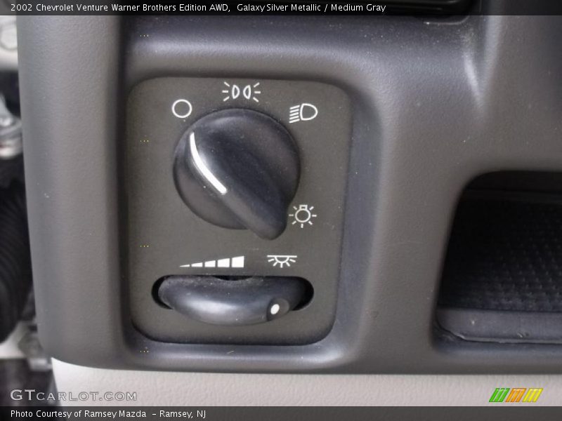 Galaxy Silver Metallic / Medium Gray 2002 Chevrolet Venture Warner Brothers Edition AWD