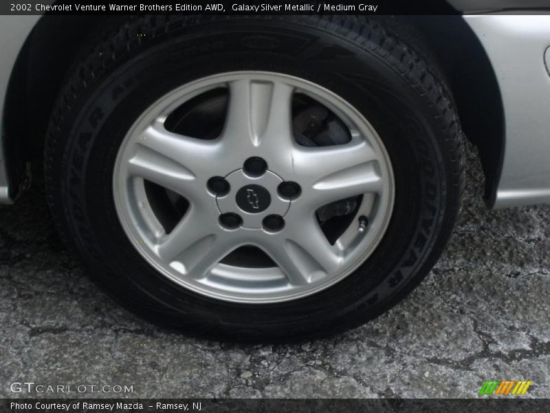 Galaxy Silver Metallic / Medium Gray 2002 Chevrolet Venture Warner Brothers Edition AWD