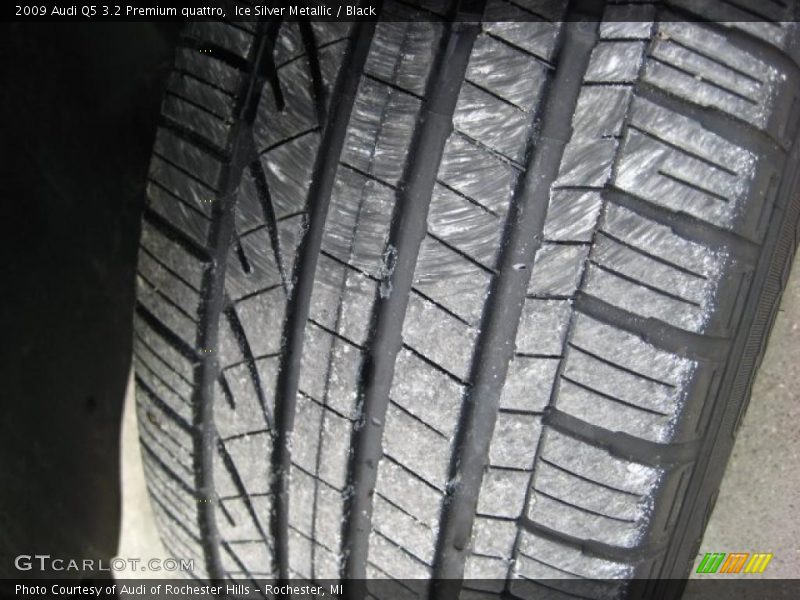 Ice Silver Metallic / Black 2009 Audi Q5 3.2 Premium quattro