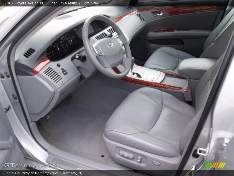 Titanium Metallic / Light Gray 2007 Toyota Avalon XLS