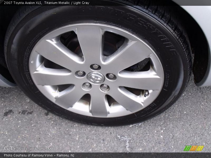 Titanium Metallic / Light Gray 2007 Toyota Avalon XLS