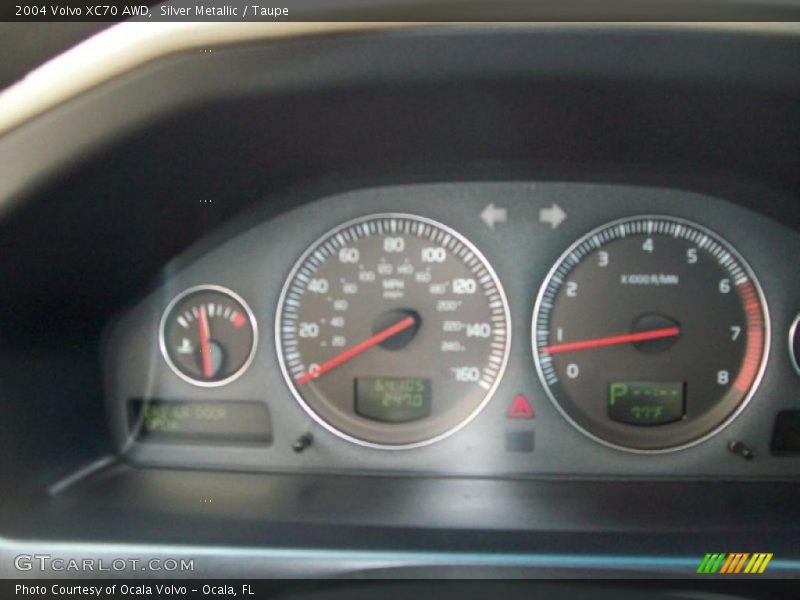 Silver Metallic / Taupe 2004 Volvo XC70 AWD