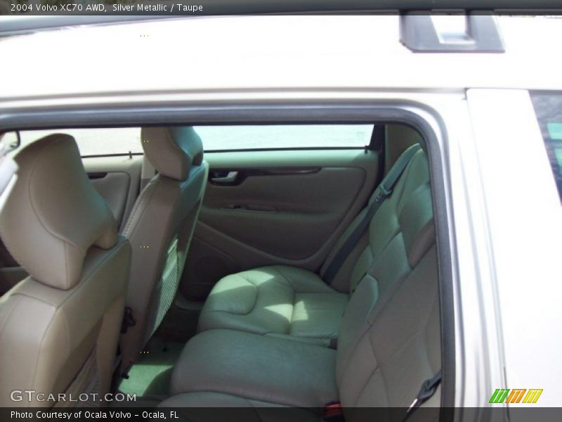 Silver Metallic / Taupe 2004 Volvo XC70 AWD