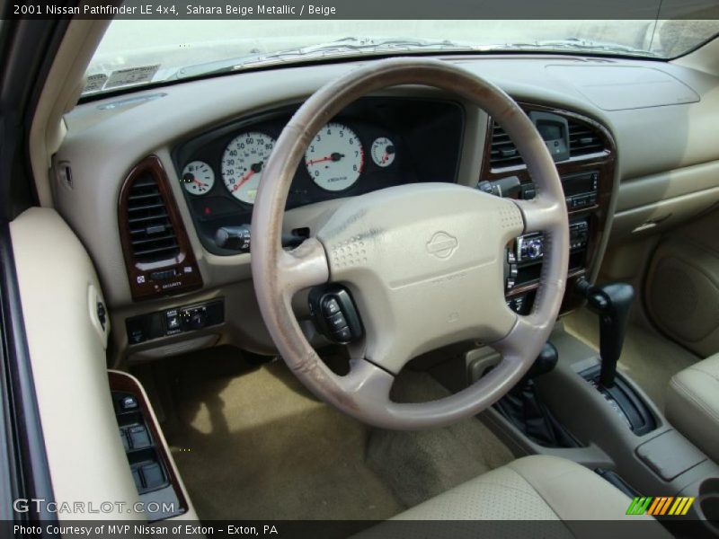 Sahara Beige Metallic / Beige 2001 Nissan Pathfinder LE 4x4