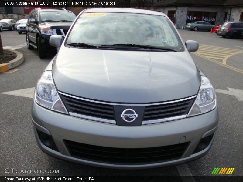 Magnetic Gray / Charcoal 2009 Nissan Versa 1.8 S Hatchback