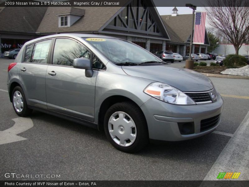 Magnetic Gray / Charcoal 2009 Nissan Versa 1.8 S Hatchback
